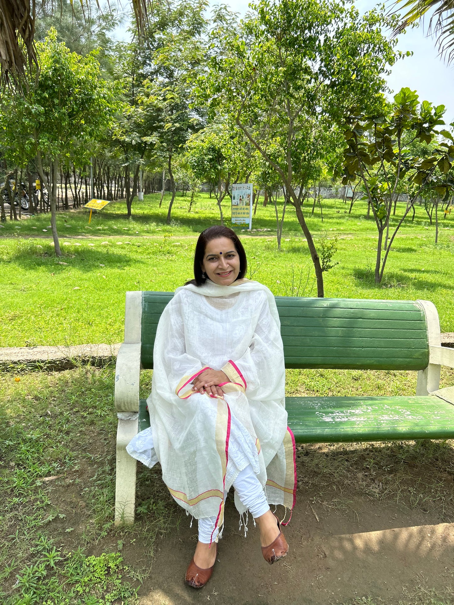 White Hand Woven Linen Dupatta