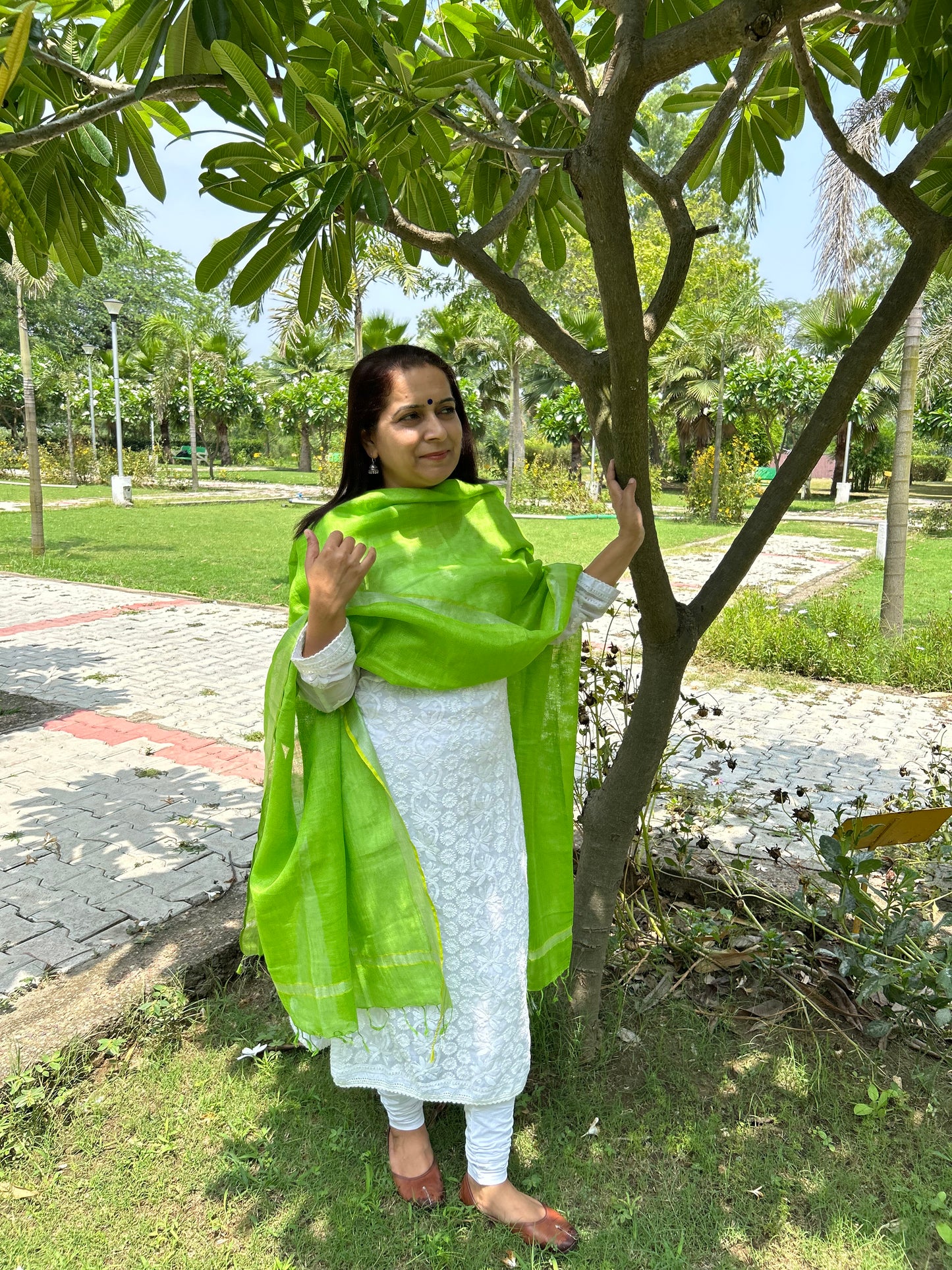 Parrot Green Linen Dupatta