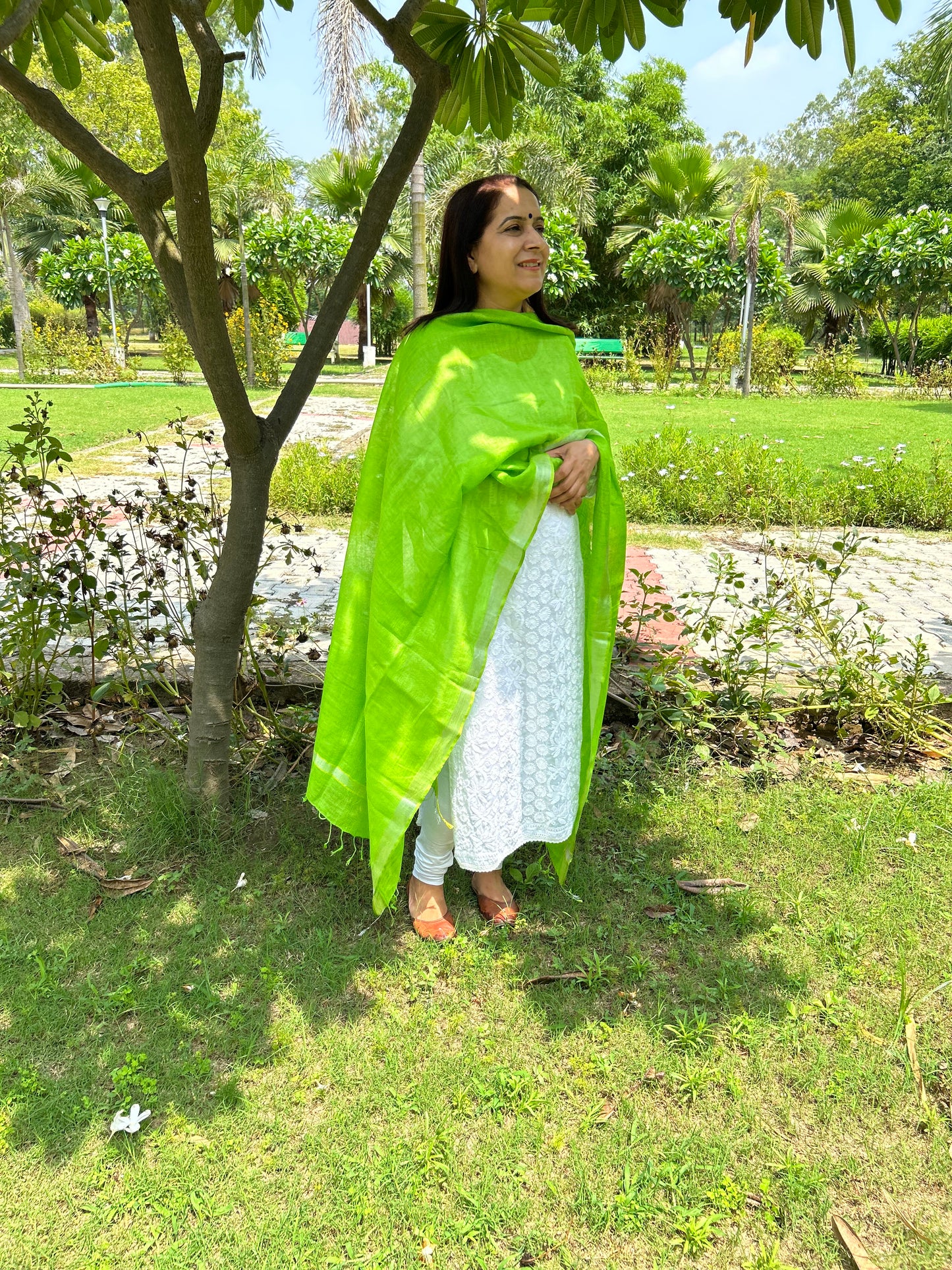 Parrot Green Linen Dupatta