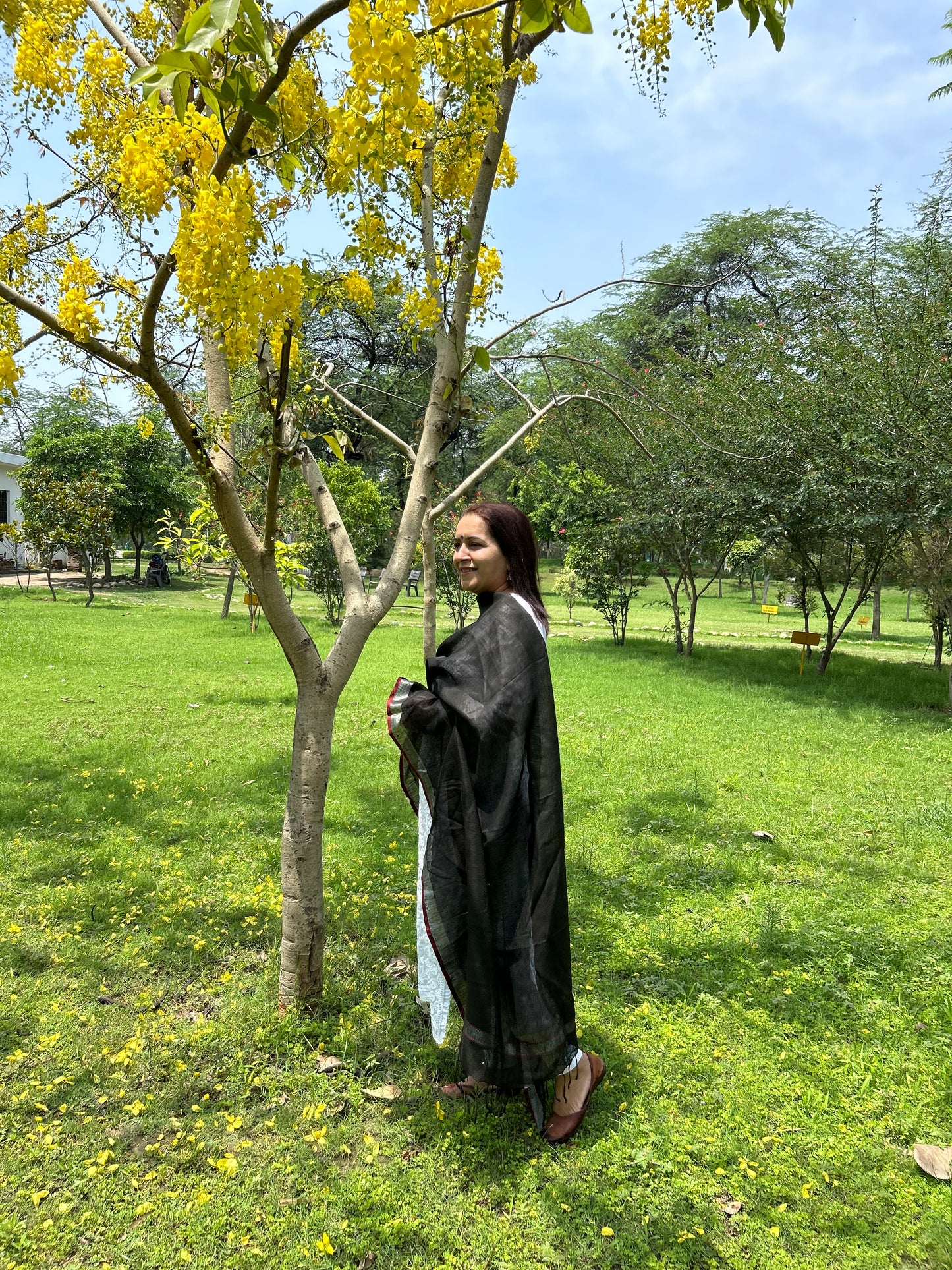 Black Hand Woven Linen Dupatta